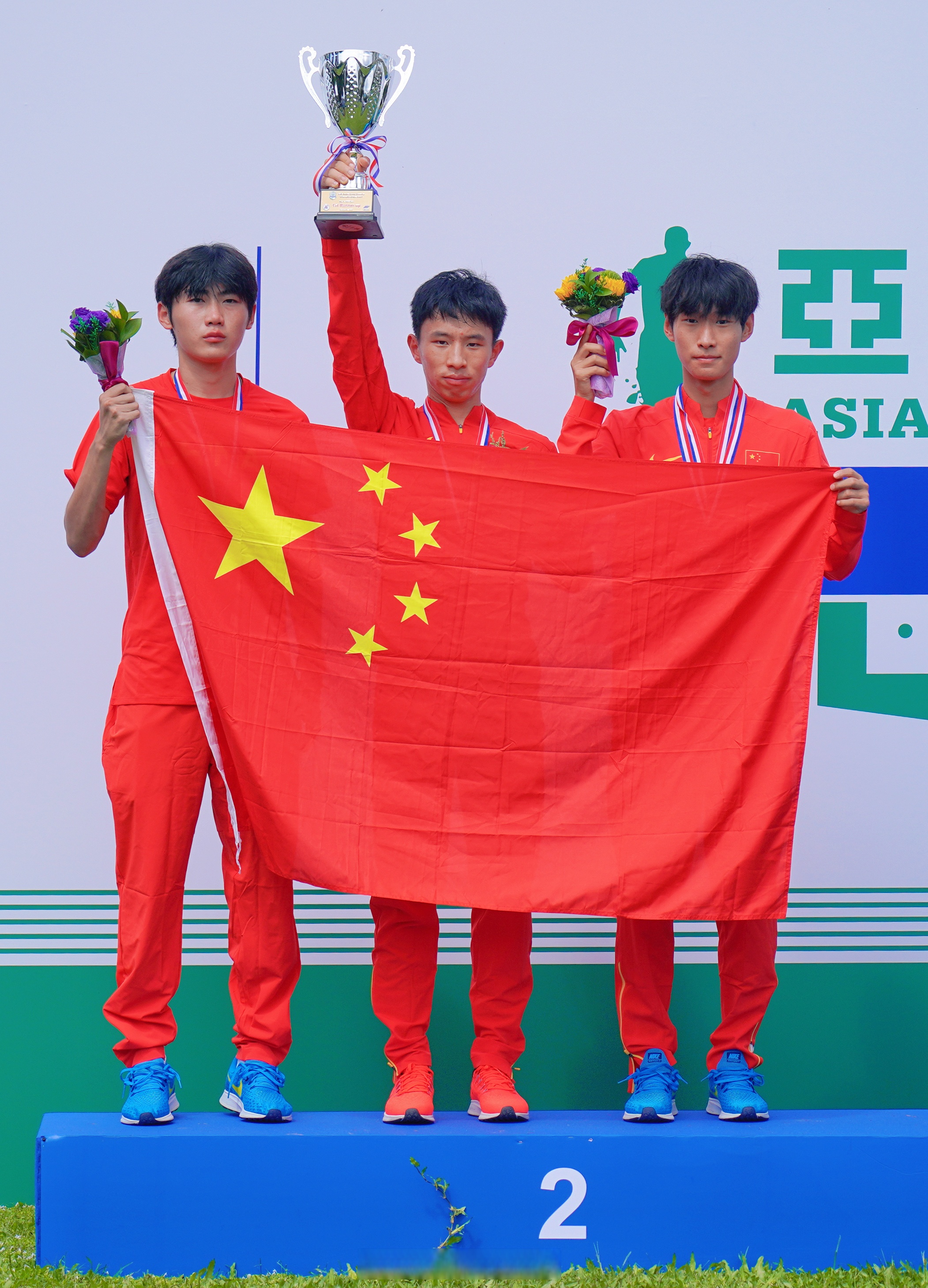 国内队伍在亚洲赛事中表现卓越